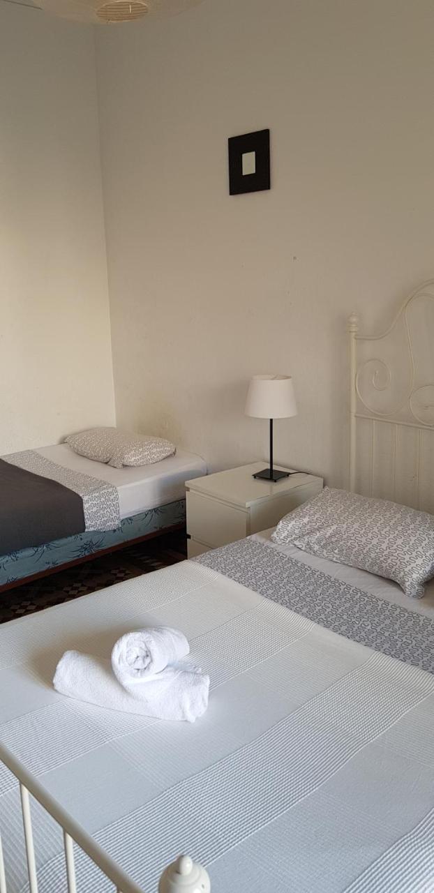 Casa Marisa Hotel บาร์เซโลนา ภายนอก รูปภาพ
